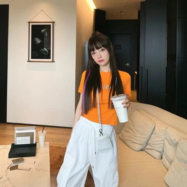 李小璐齐刘海短发,李小璐前卫发型