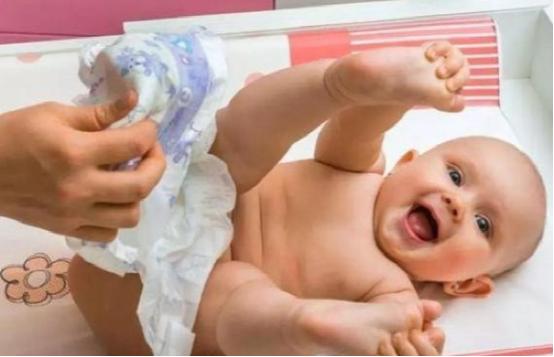 婴儿尿不湿不同牌子的区别,婴儿尿不湿和纸尿裤一样吗