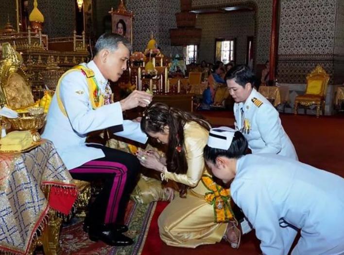 最美的公主泰国,泰国最美公主弹古筝