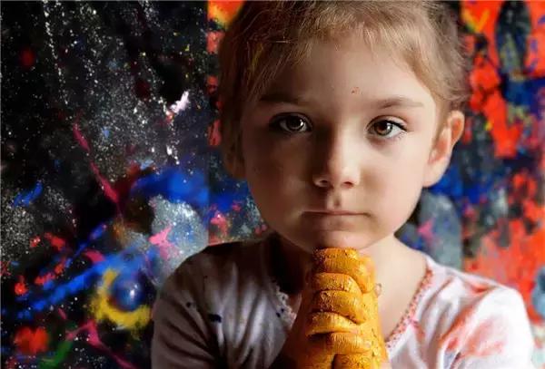 那些在纸上画画的神奇小孩,盘点那些年纪小画技超群的孩子