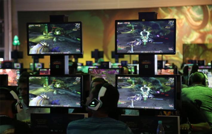 实拍代练工作室，电脑比网吧还多、还专业，这口青春饭不好吃！