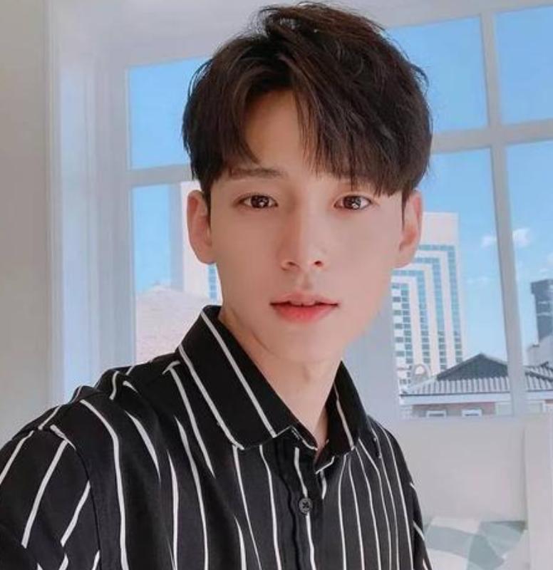 长碎盖头怎么留,碎盖头两边不想剪太短应该怎么留