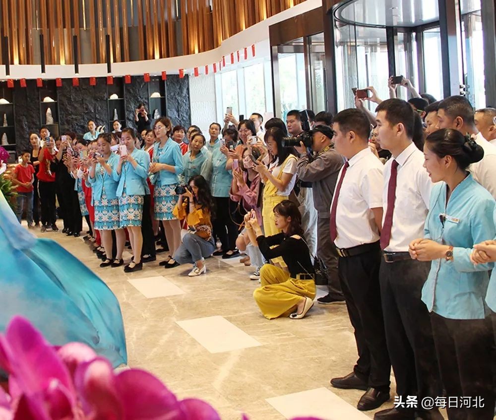 温泉度假村雕塑,河北野生度假村和白鹿温泉