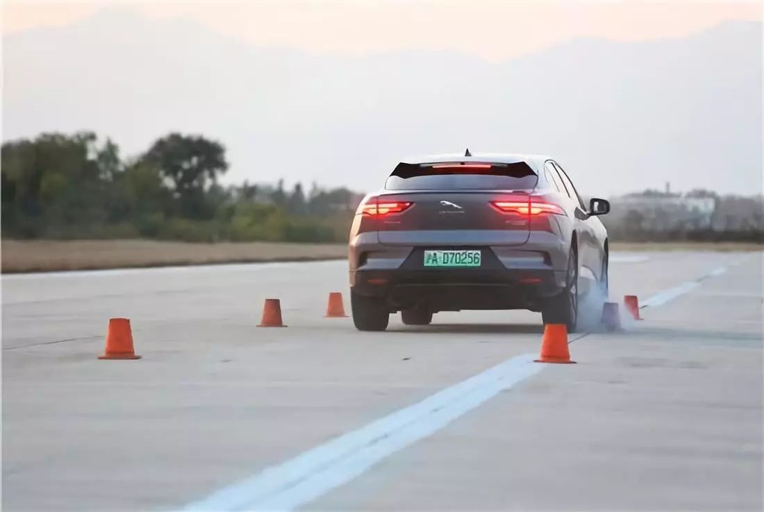 捷豹suv车型i-pace,捷豹纯电i-pace测试