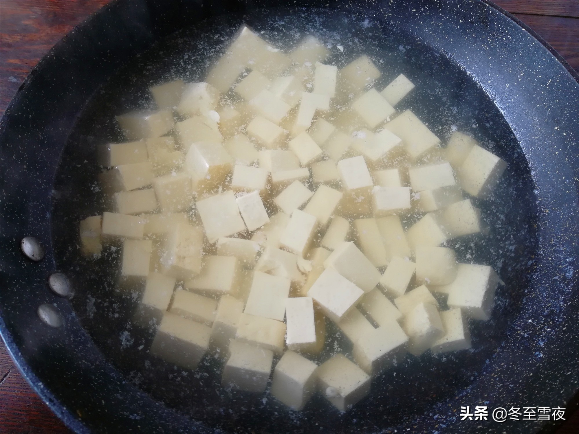 做家常豆腐豆腐怎样切,水煮炸豆腐块怎样让豆腐入味