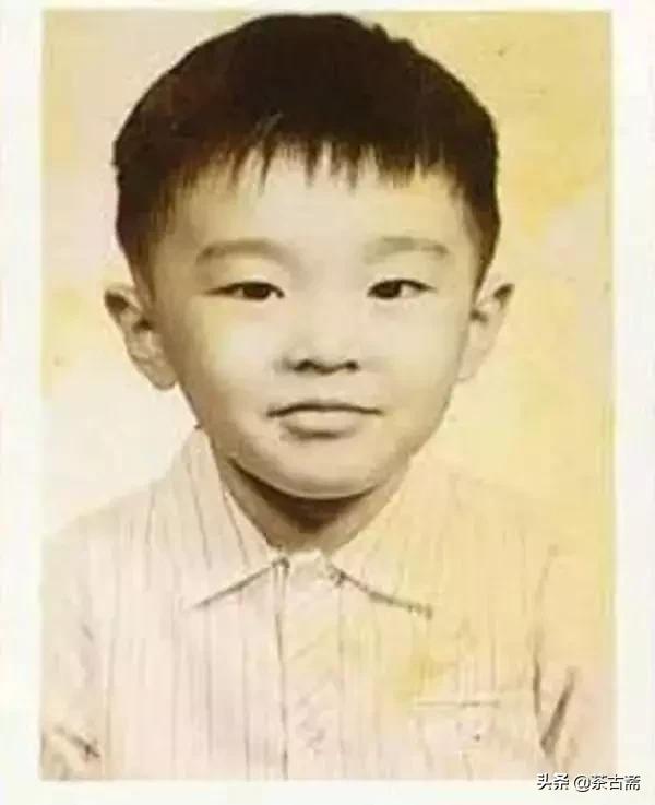 周星驰他演了一辈子的悲剧,周星驰带给我们多少欢乐