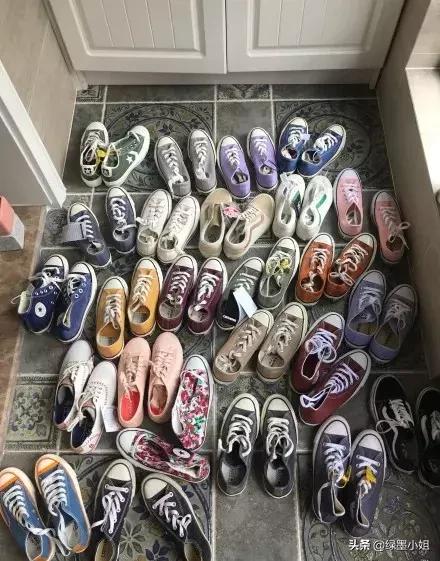 欧阳娜娜同款鞋子匡威,欧阳娜娜一共有匡威的多少鞋