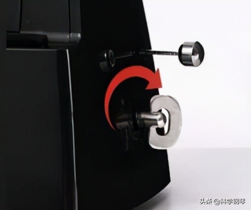 弹钢琴必须每首曲子都用节拍器吗,钢琴怎么跟节拍器的节奏