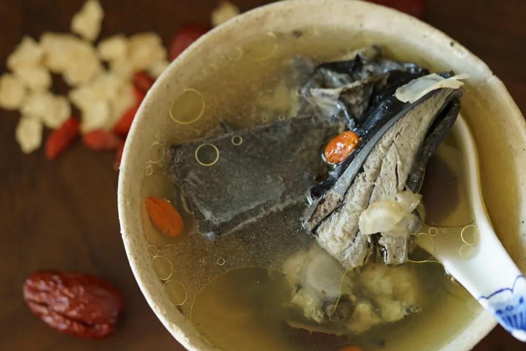 气血不足可以煮什么喝,气血不足药材鸡汤要喝多久效果好