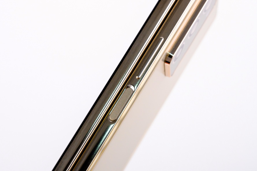 三星W215G评测：双卡双待双屏幕一切为商务而生