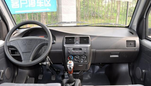 五菱宏光s的动力,五菱荣光s和五菱宏光s哪个拉货好