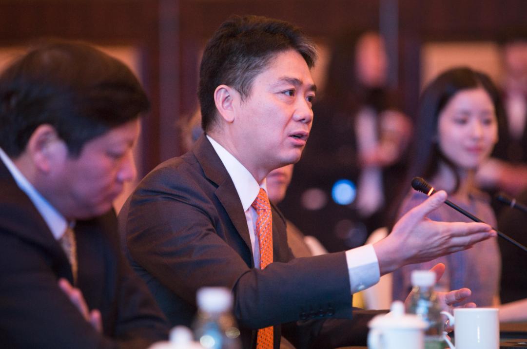 马云跟刘强东的电商生意怎么样,刘强东马云说电商解决就业