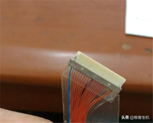 旧笔记本怎么改造成电视,废旧笔记本显示屏改电视