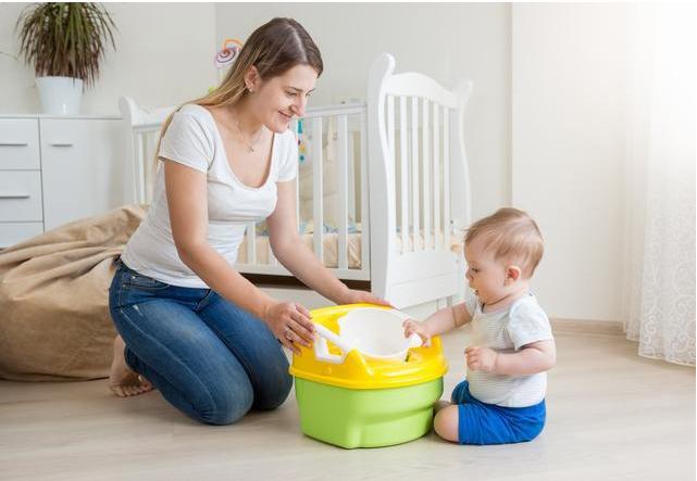 宝宝戒尿片的正确方法,宝宝戒尿片有必要买训练裤吗