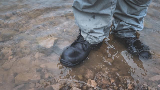 户外达人穿搭,战术靴冬季测评