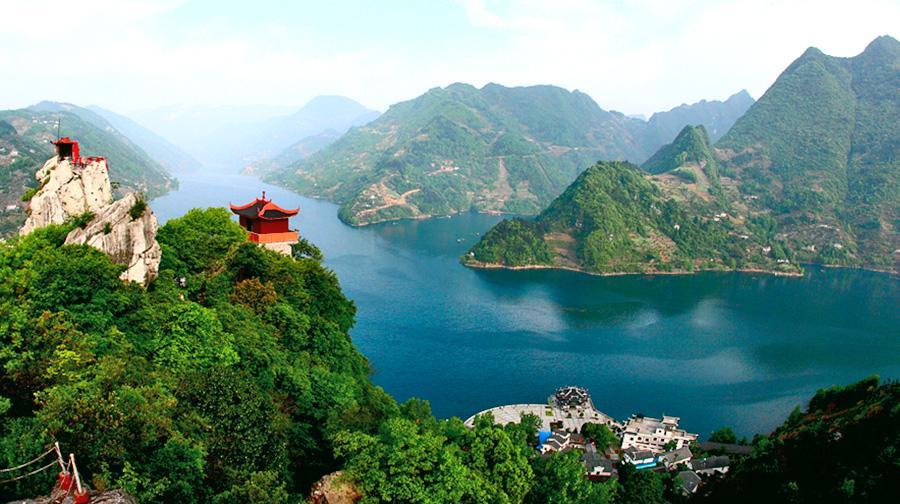 长阳清江画廊北纬三十度岛,清江画廊北纬30度岛坐船全景