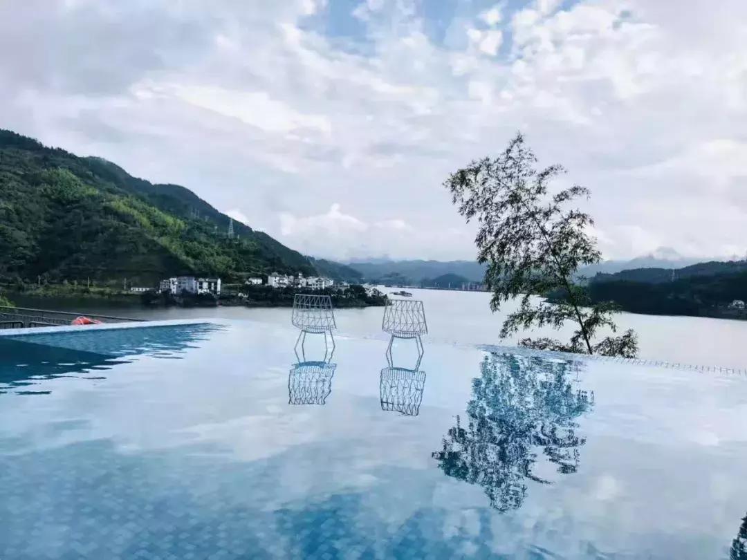 C位出道的千岛湖绝版亲水民宿！要把千岛湖最美的景装进房间……