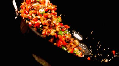 成都最好吃的凉拌鸡哪家最好吃,成都哪里可以吃到正宗的地锅鸡