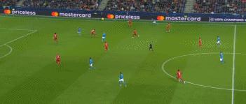 继续羞辱！韩国天才穿裆过人造点，范迪克是上个背景帝