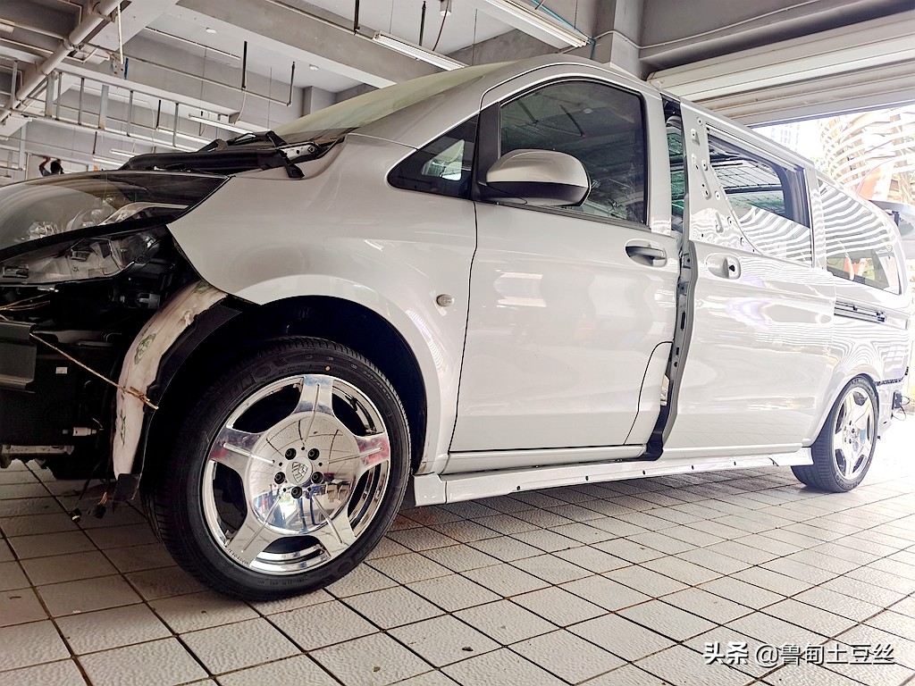 奔驰威霆轮胎升级,威霆升级轮毂案例