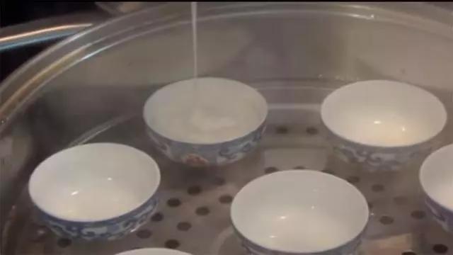 如何做米糕蒸出来的又软又糯,怎样做出又筋道又有嚼劲的米糕