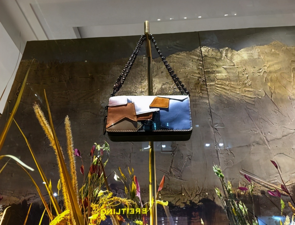 蔻驰coach经典款,蔻驰故事牌翻译