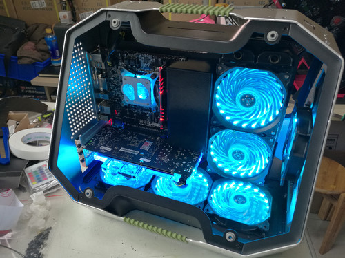 电脑水冷散热酷炫又实用，却为何难以普及？