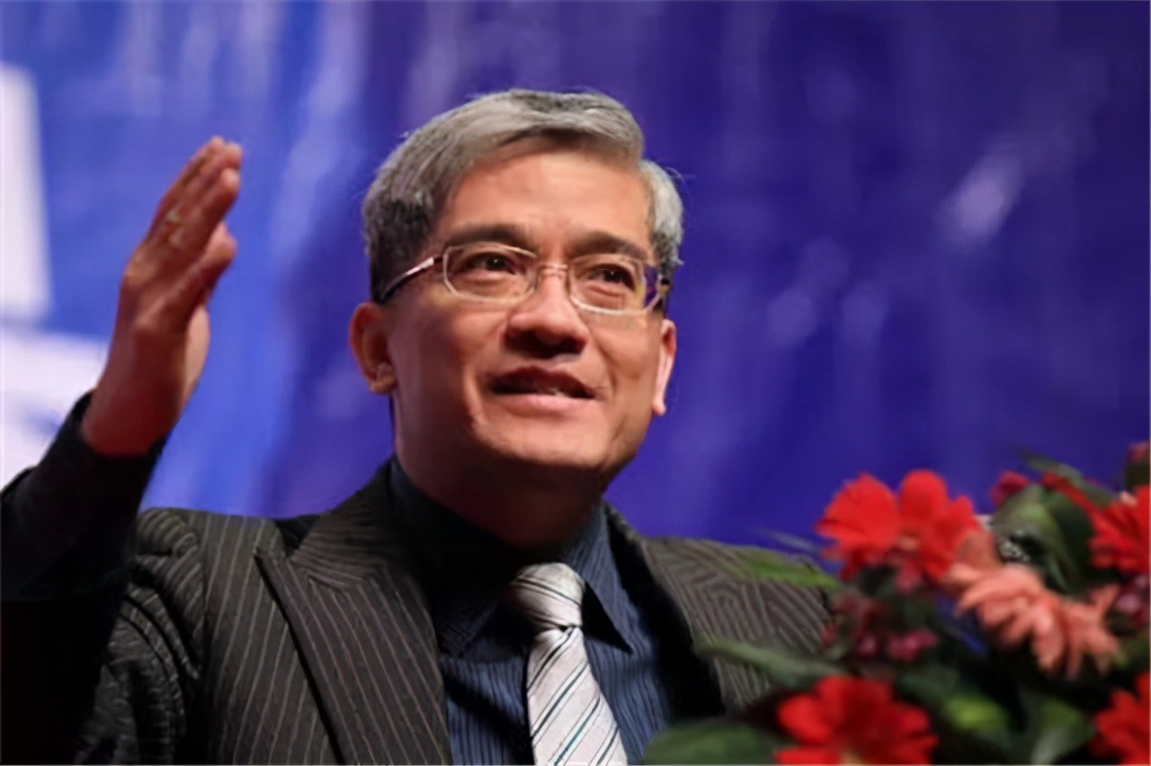 郎咸平一年收入多少,郎咸平月收入500万