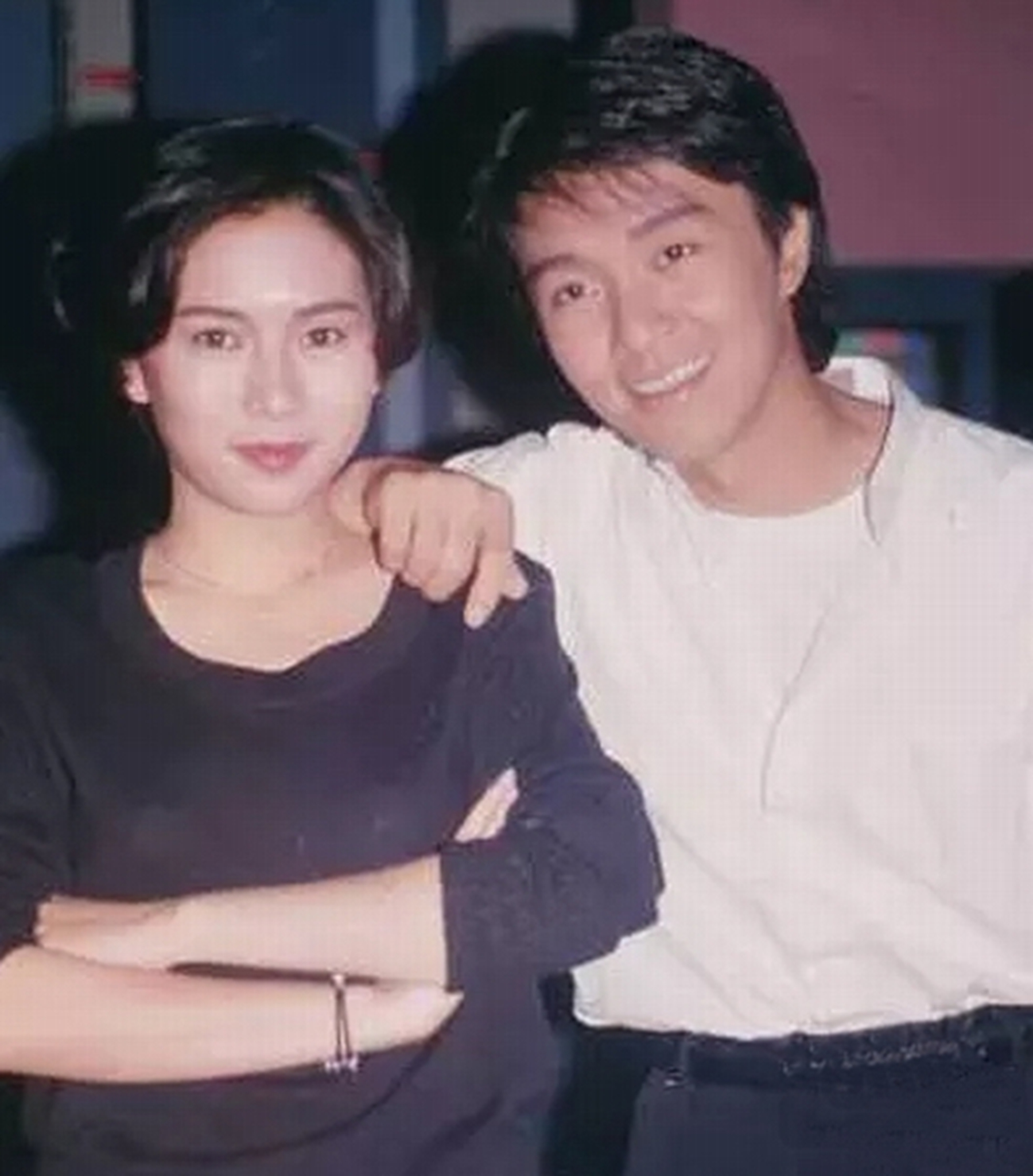 周星驰和邓超美人鱼,周星驰美人鱼和大家合影