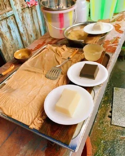 乐山冰粉在哪个地方,乐山最好吃的凉糕和冰粉