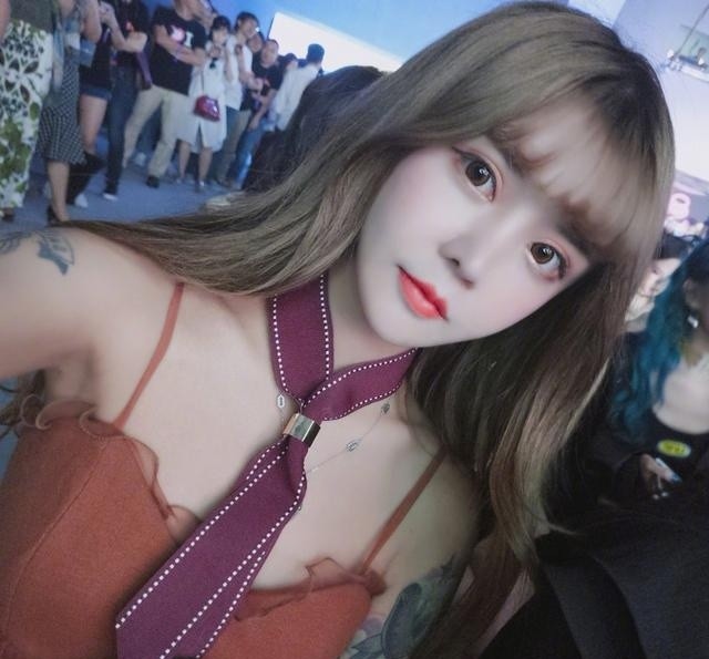 韩安冉自曝一年赚多少钱,韩安冉自曝每个月收入多少