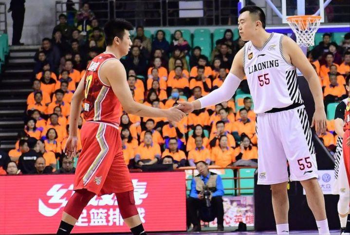 为什么篮球职业球员动作都不花哨,为什么篮球运动员动作都很简单