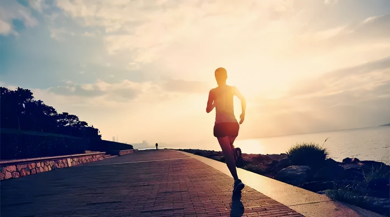 跑步对膝盖的正确训练,错误跑步姿势小腿疼怎么办