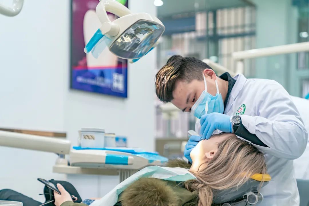 换一口牙16万,换一口牙十多万