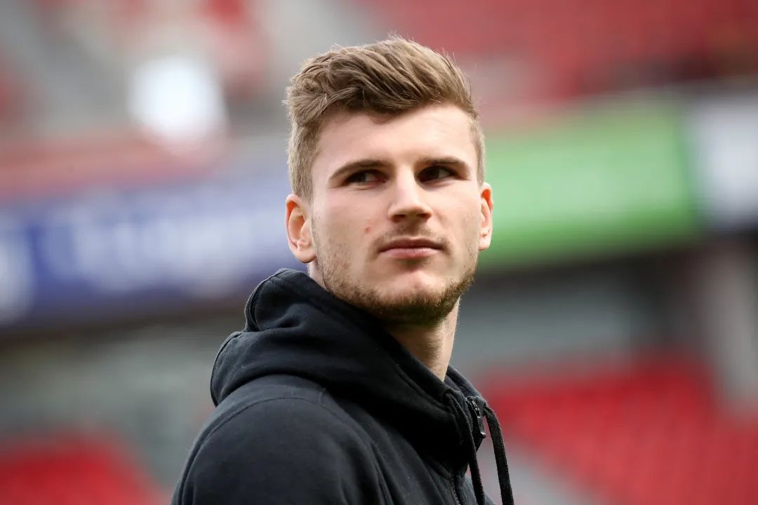 三大豪门掉队英超只剩下3队争冠,五大联赛豪门翻车