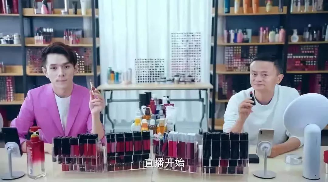 92年的李佳琦月赚100万：孩子，吃不了努力的苦，就要吃生活的苦