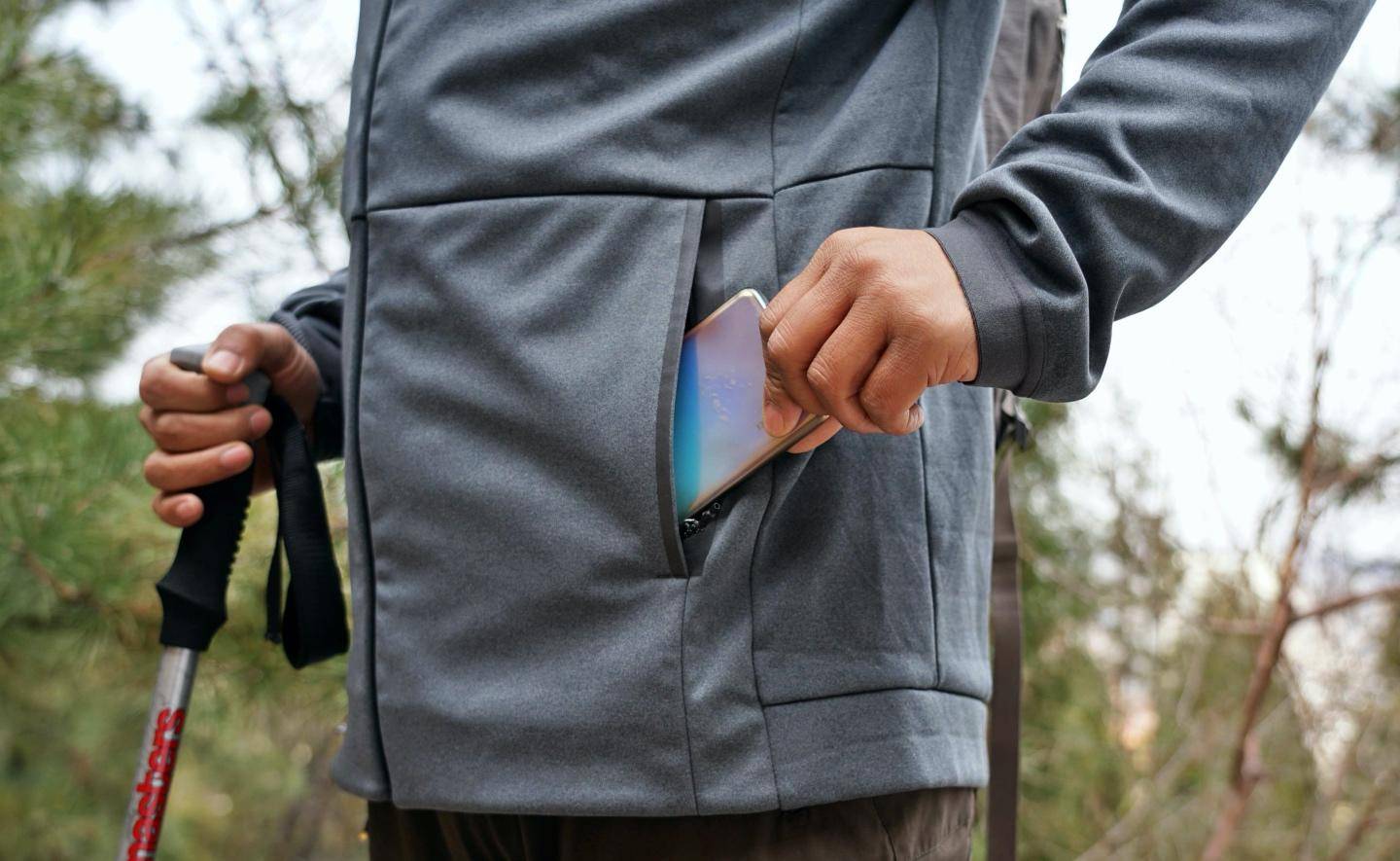 adidas连帽夹克男款白色,阿迪达斯terrex外套夹克