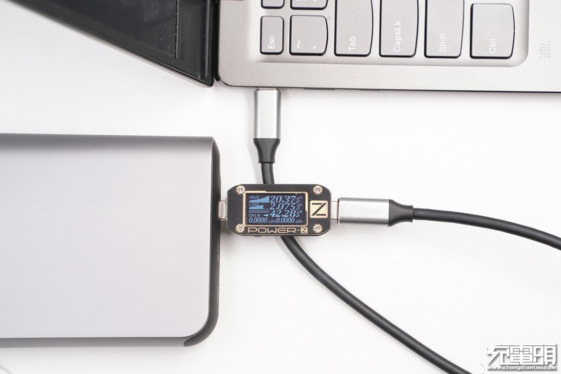 绿巨能充电器快充测评,绿巨能22.5瓦充电器