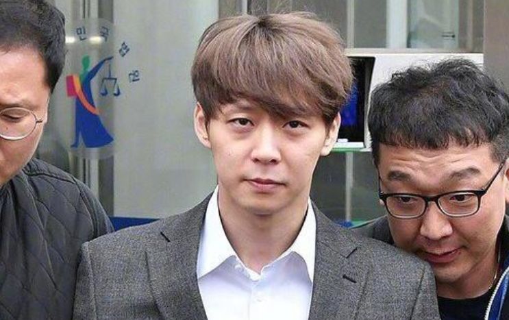 到底是真的吸毒还是遭到财阀陷害?南韩最干净男孩就这么完了……