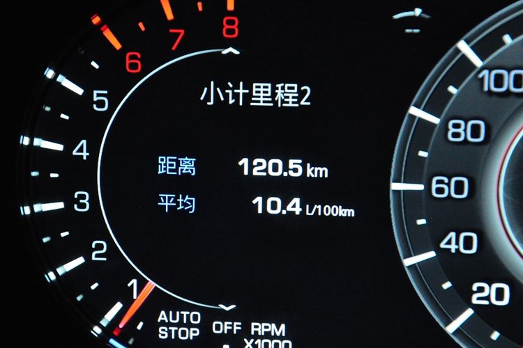 试驾凯迪拉克ct6入门车型,胖哥试驾凯迪拉克ct628t精英