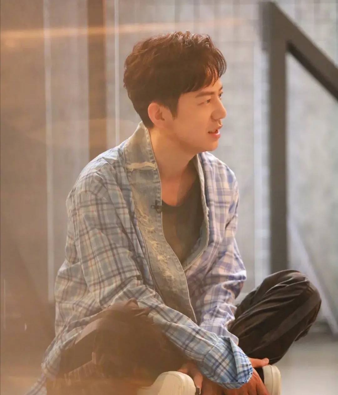 起底的商业版图,何炅餐饮店