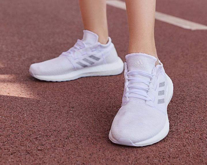 推荐adidas钉鞋平价,adidas带boost的鞋有哪些
