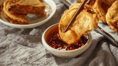 淀粉、生粉、面粉啥区别？上浆、勾芡、挂糊怎么用？用错毁一锅菜丨美食课堂