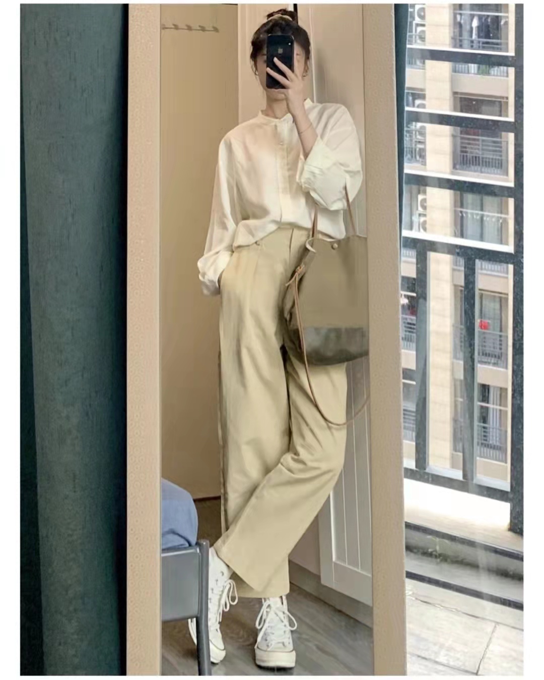 卡其色裤子配什么上衣有高级感男,黑色上衣配卡其色裤子好看吗男生