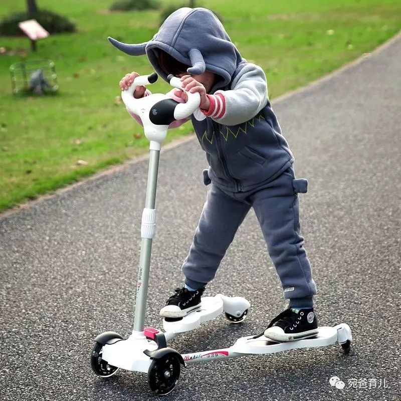 平衡车扭扭车和滑板车哪个好,一岁多买扭扭车平衡车滑板车