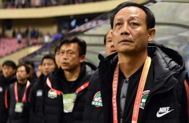 河南建业主帅王宝山,你怎么看王宝山辞去建业主帅