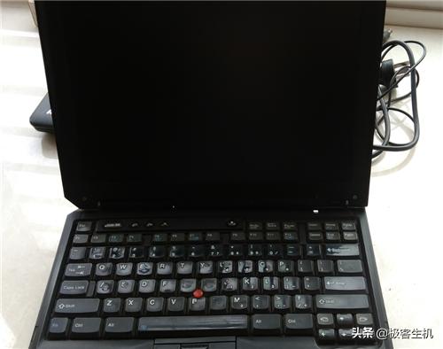 怎么用旧笔记本改造电视,废旧笔记本利用屏幕改电视教程