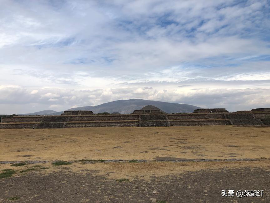 “踏迹古文明、晓看日月辉”— 除夕墨西哥金字塔一日游记