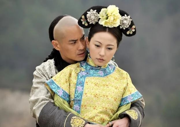 步步惊心四爷为什么不给若兰休书,步步惊心若兰去世四爷伤心的哭了