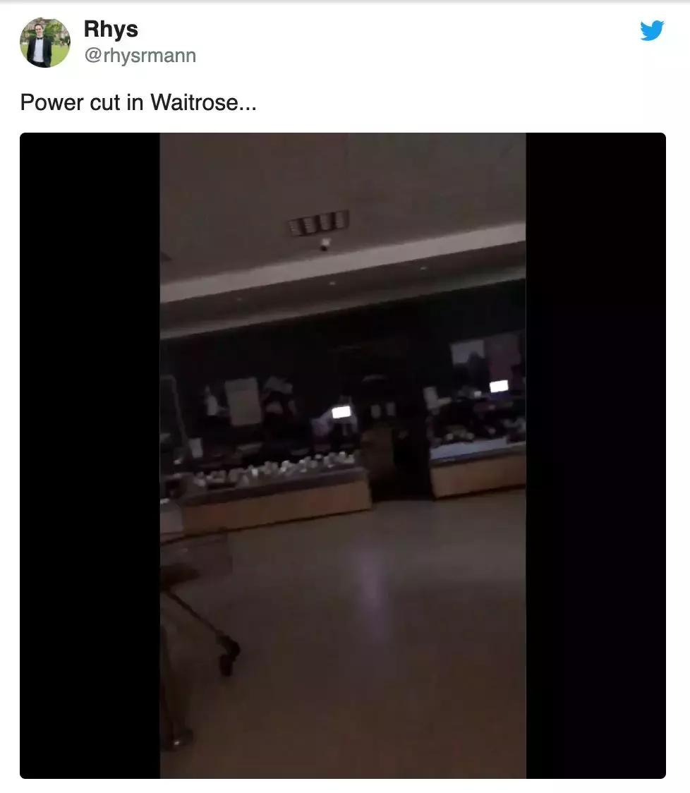 停电断网的一天,停电导致全球电网瘫痪要停多少天